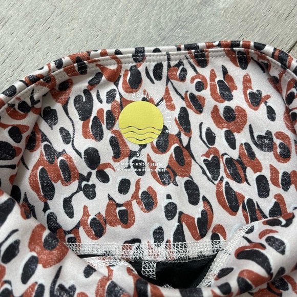 ANTHROPOLOGIE LEGGINGS - Picture 7 of 15